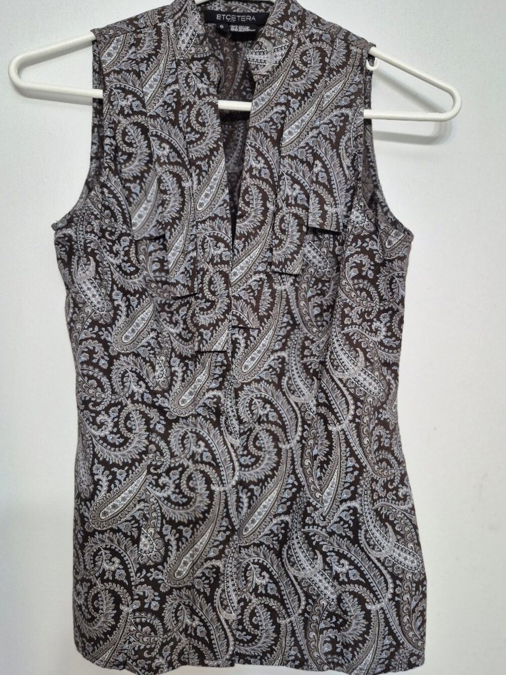 Sleeveless Top, 100% cotton. Etcetera. Size 0. Paisley Brown/blues/grays.